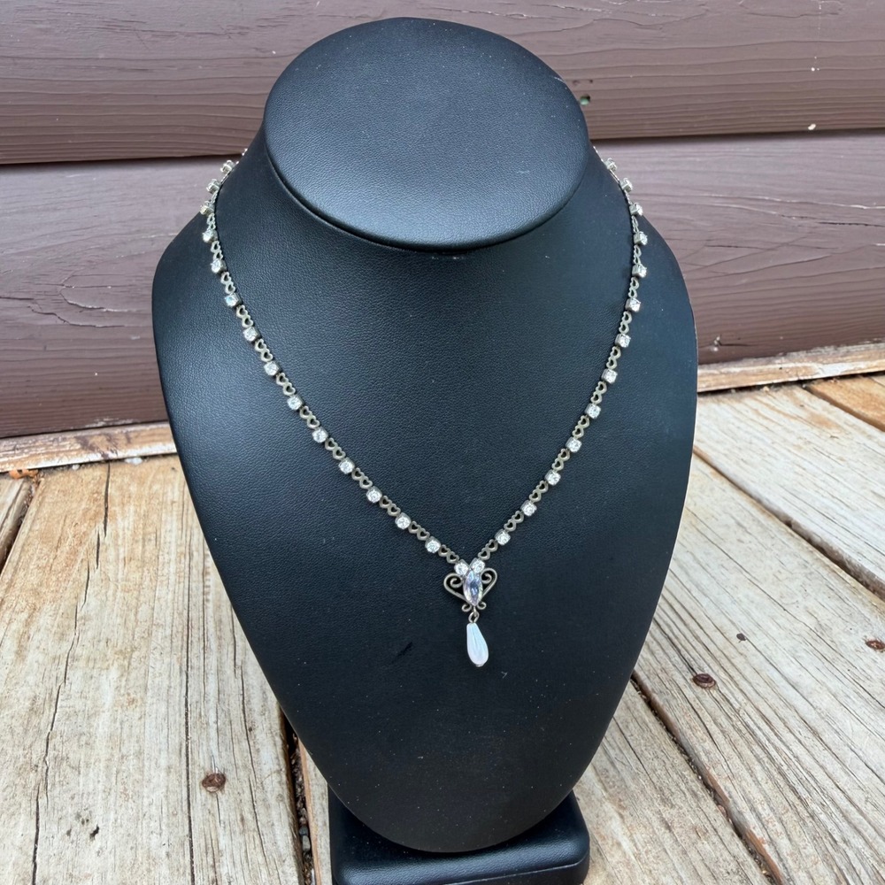 Vintage Heart Rhinestone Faux Pearl Drop Necklace Womens Silver Tone 16.5 Inch
